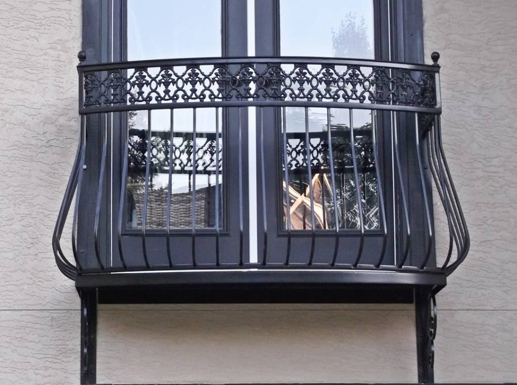 Что такое французский балкон, его плюсы и минусы