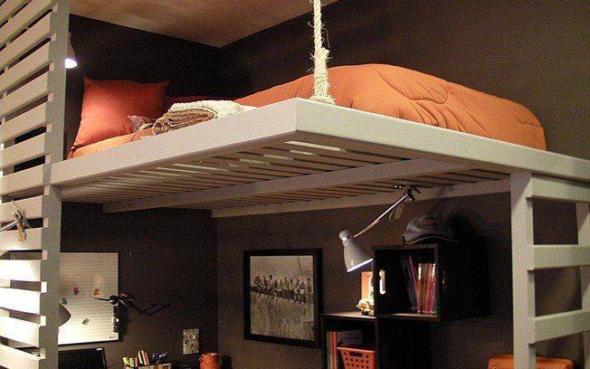 Как сделать кровать под потолком фото