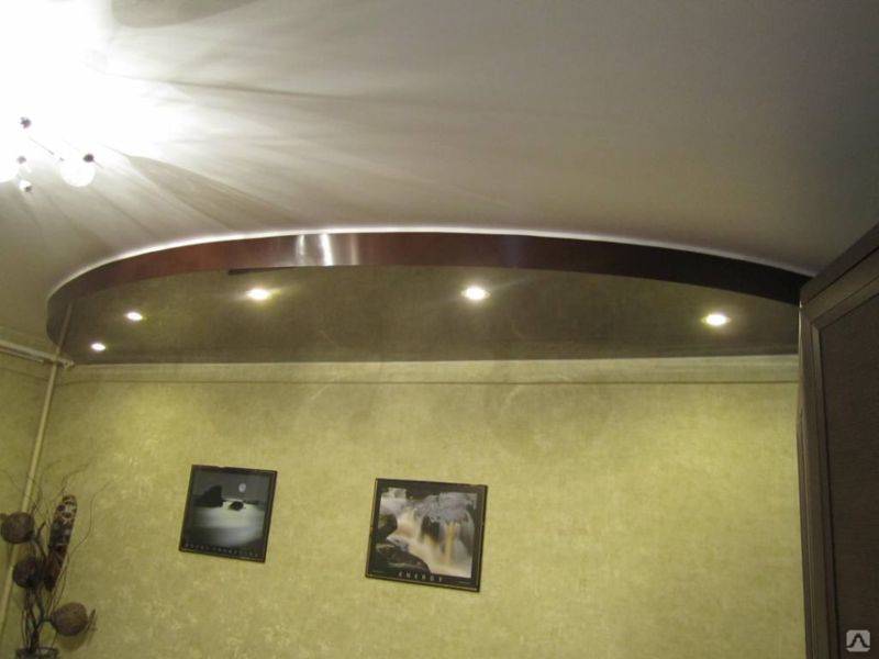 Двухуровневые потолки из гипсокартона для гостиной и зала: 50 фото матовых и глянцевых