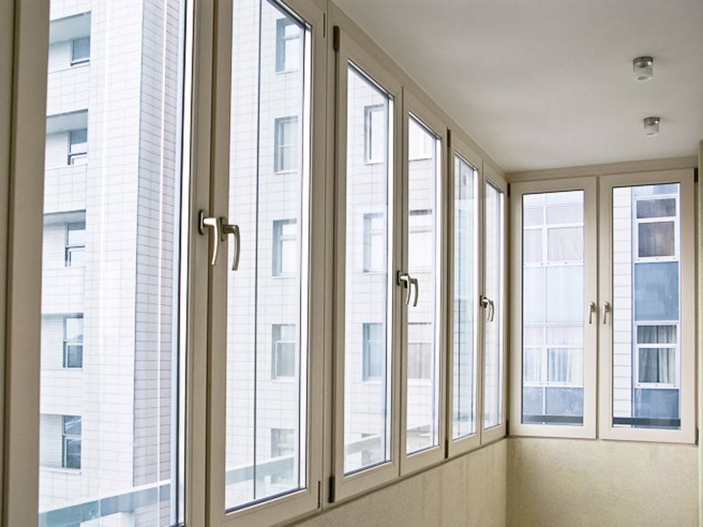 Какие окна на балкон ставить. выбираем лучшие | эконом-балкон.ру