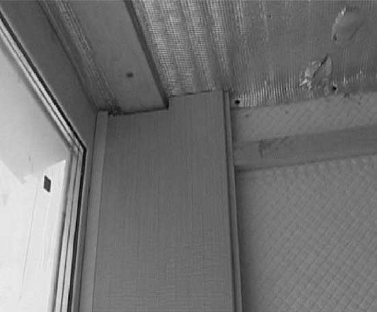 Как закрепить и обшить пвх панелями потолок на балконе