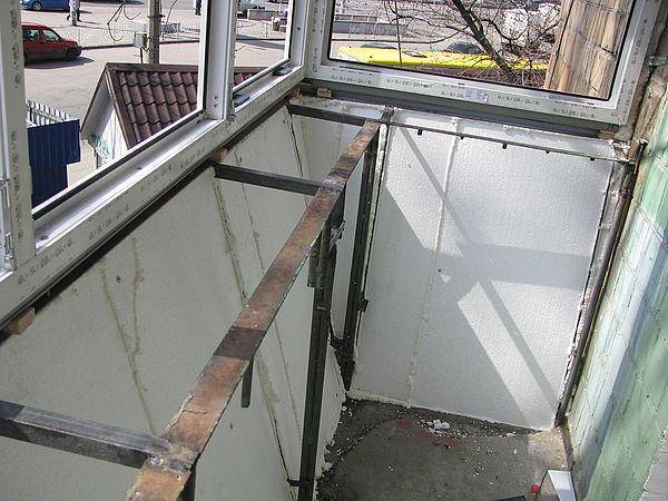 Остекление балконов в хрущевке, обзор как застеклить в хрущевке балкон с выносом