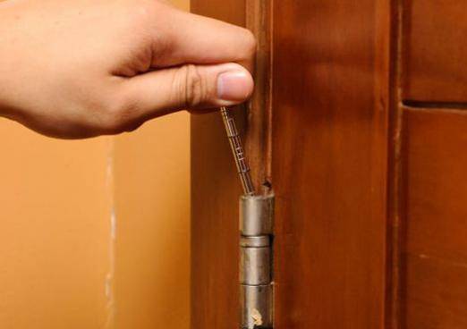 Как устранить скрип деревянной двери? - мебель своими руками