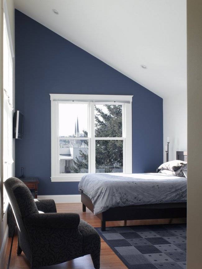 Синие шторы в интерьере спальни, гостиной, кухни с фото