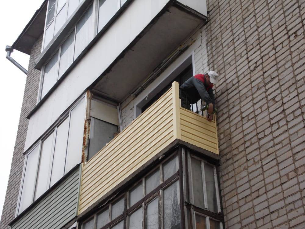 Какие панели выбрать для балкона?