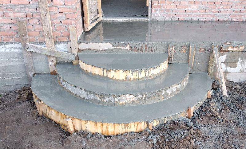 Как залить крыльцо из бетона - всё о лестницах