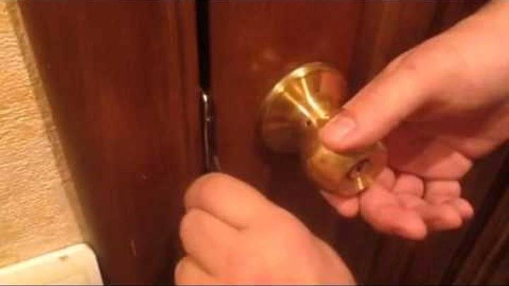 Как открыть захлопнувшуюся дверь в туалет: 10 шагов
