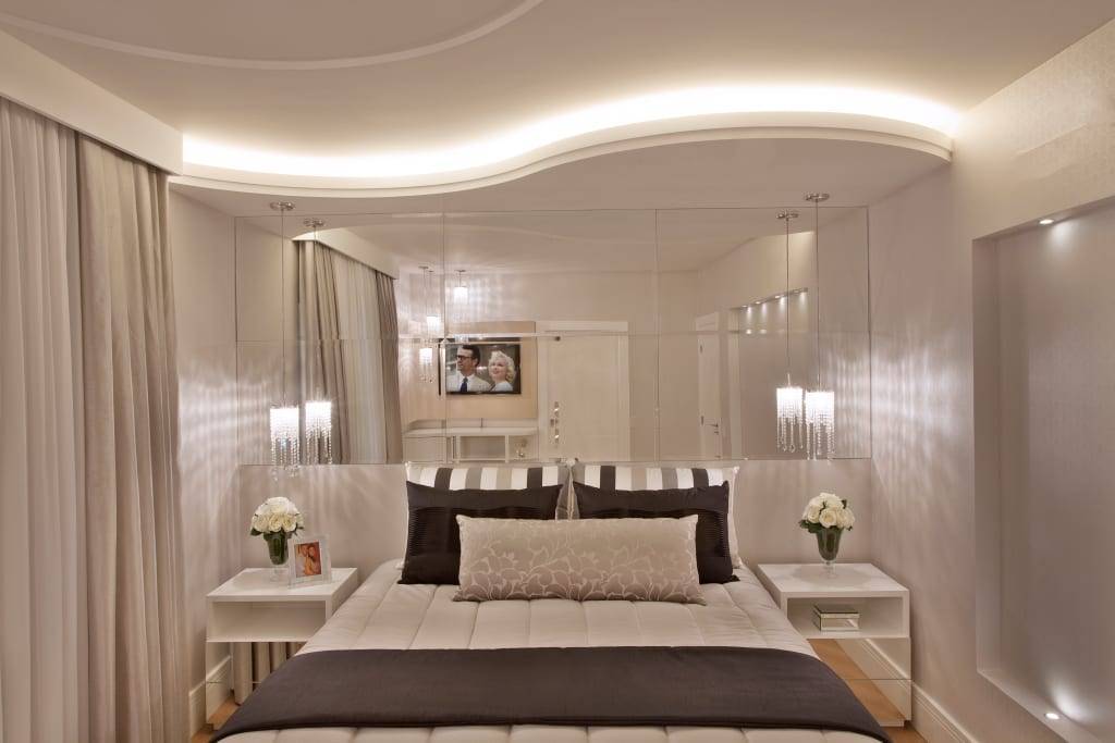 Потолок из гипсокартона в спальне: 30 фото дизайна потолков с подсветкой