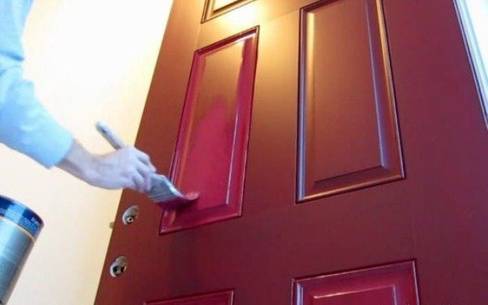 Грамотная покраска дверей – как выбрать состав и правильно обновить двери