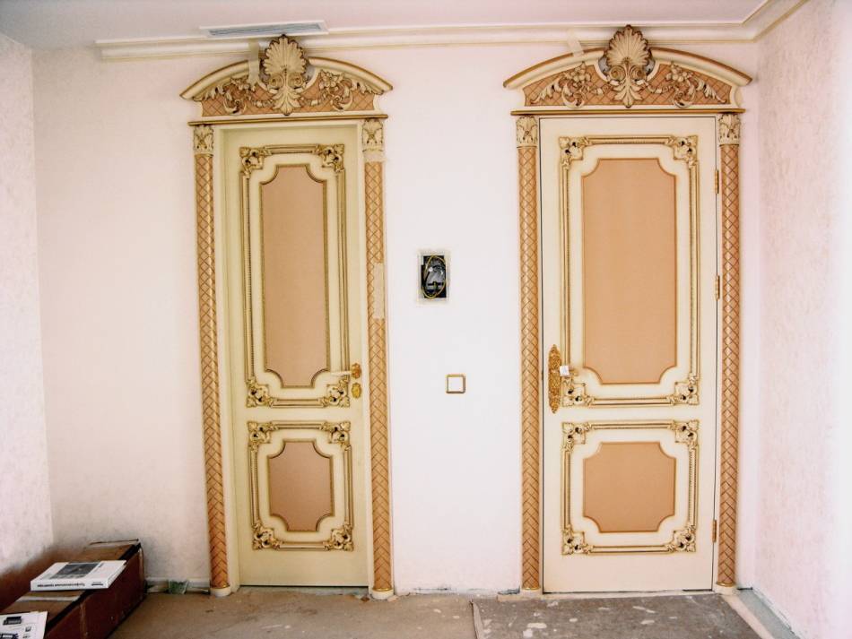 Старые межкомнатные двери как новые – простые способы обновления своими руками? |+55 фото