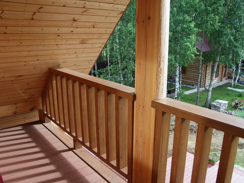 Пристройка деревянного балкона к дому