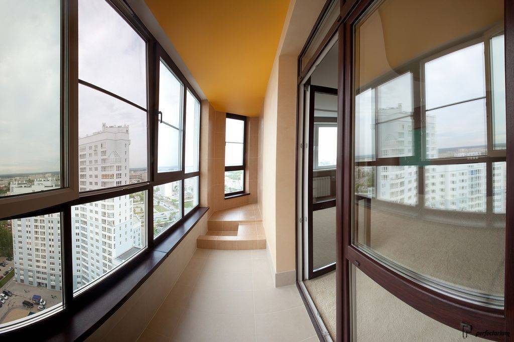 Панорамное остекление балконов и лоджий, французское остекление балконов