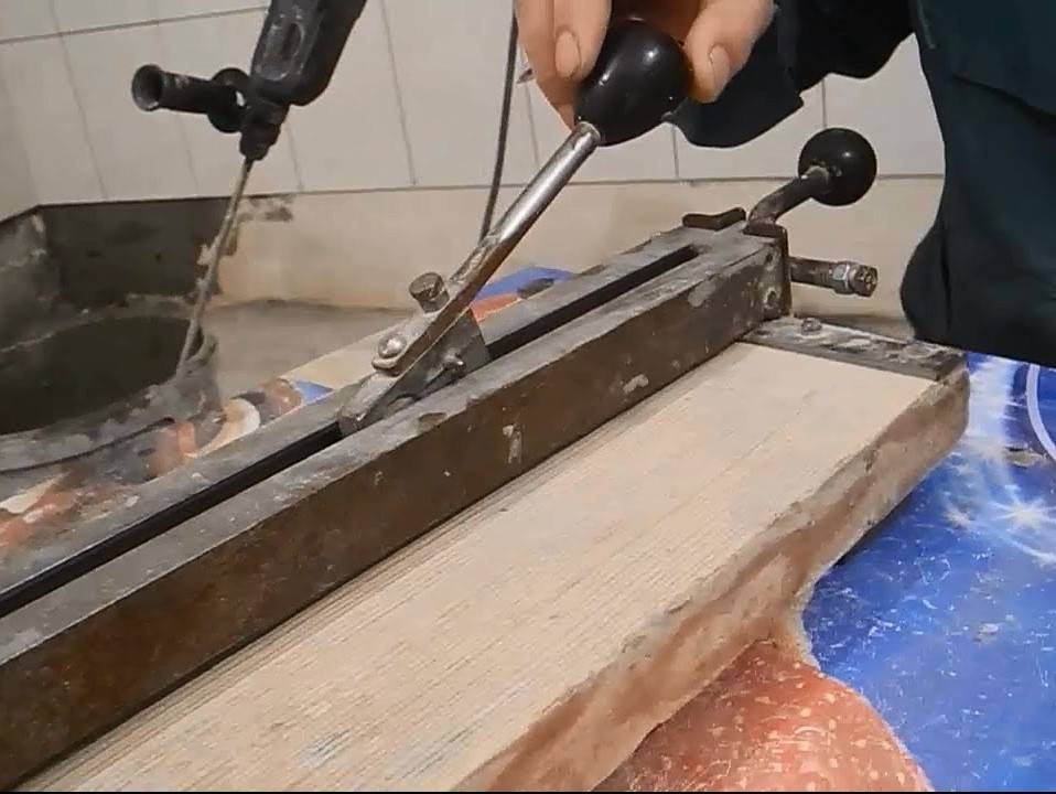 Как сделать плиткорез своими руками?