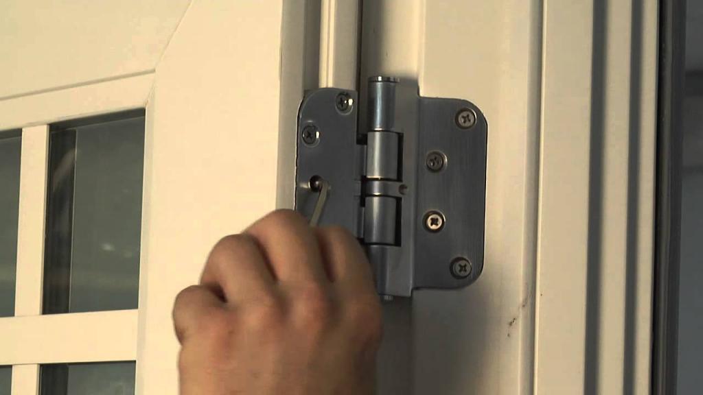 Как правильно выполнить регулировку входной металлической двери: избавляемся от скрипа, зазоров и тугого открывания двери
