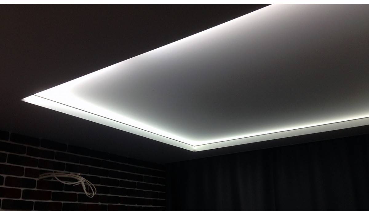 Светящийся натяжной потолок: особенности, инструкция по монтажу