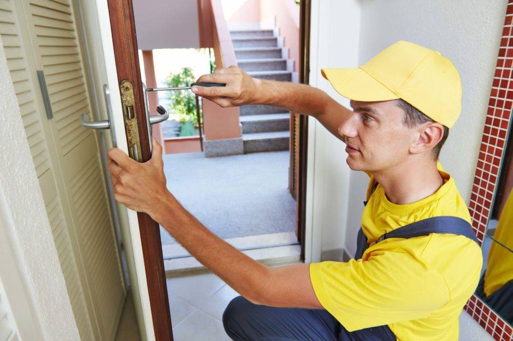 Когда устанавливать межкомнатные двери: этапы ремонта
