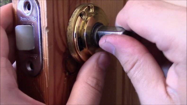 Как открыть межкомнатную дверь без ключа: обзор лучших способов