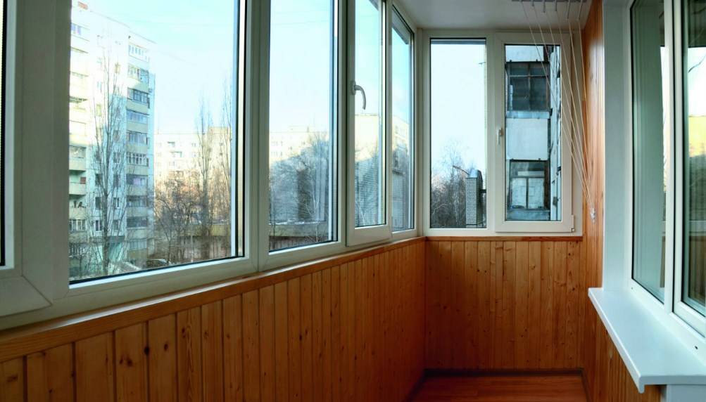 Остекление балкона своими руками: пошаговая инструкция, советы и рекомендации