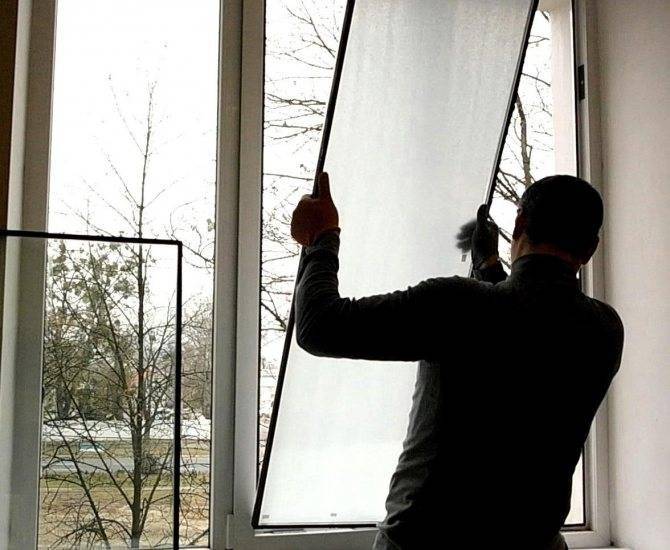 Как вставить стекло в окно