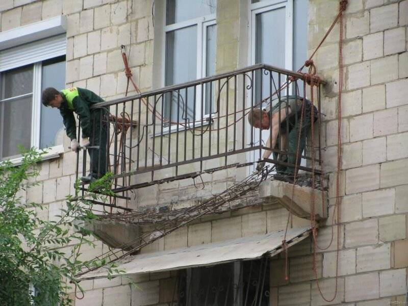 Должна ли управляющая компания выполнять ремонт балконной плиты - новости жкх