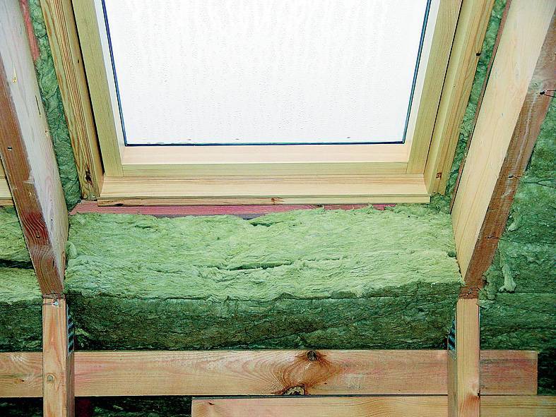 Как утеплить деревянные окна: способы утепления окон на зиму