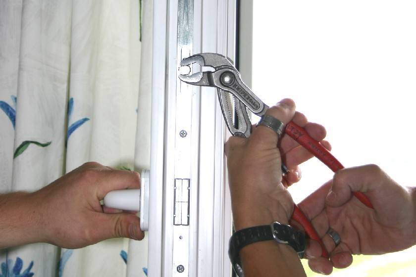 Регулировка пластиковых дверей своими руками – устраняем распространённые проблемы. как правильно отрегулировать пластиковую дверь на балконе