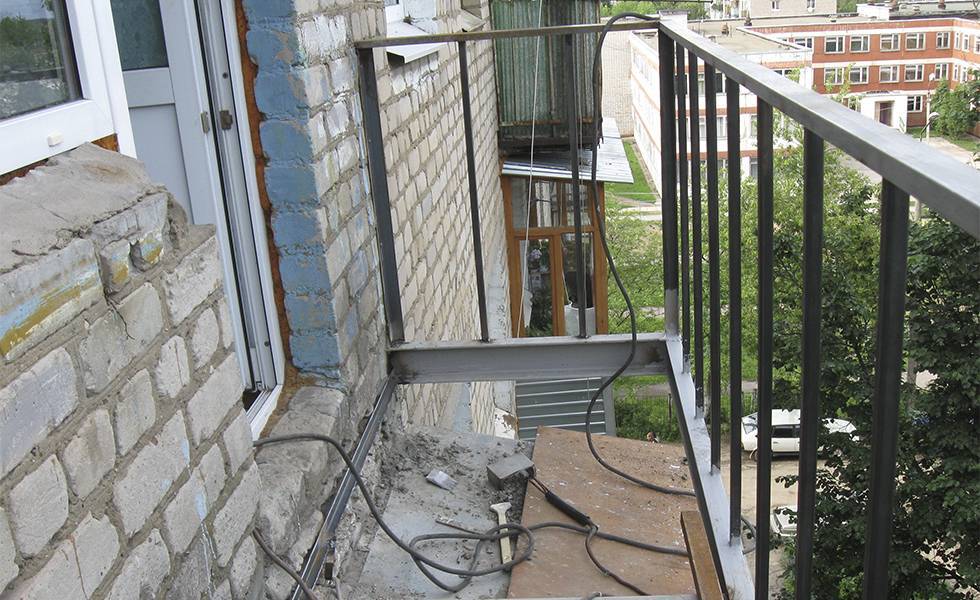 Усиление парапета и плиты при ремонте балкона