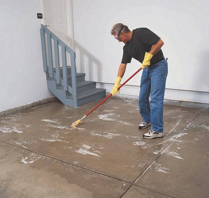 Чем отмыть грунтовку с плитки на полу в домашних условиях: способы
