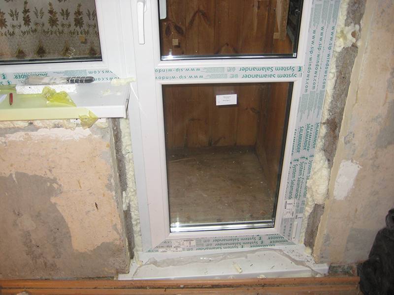 Замена стеклопакета в балконной двери