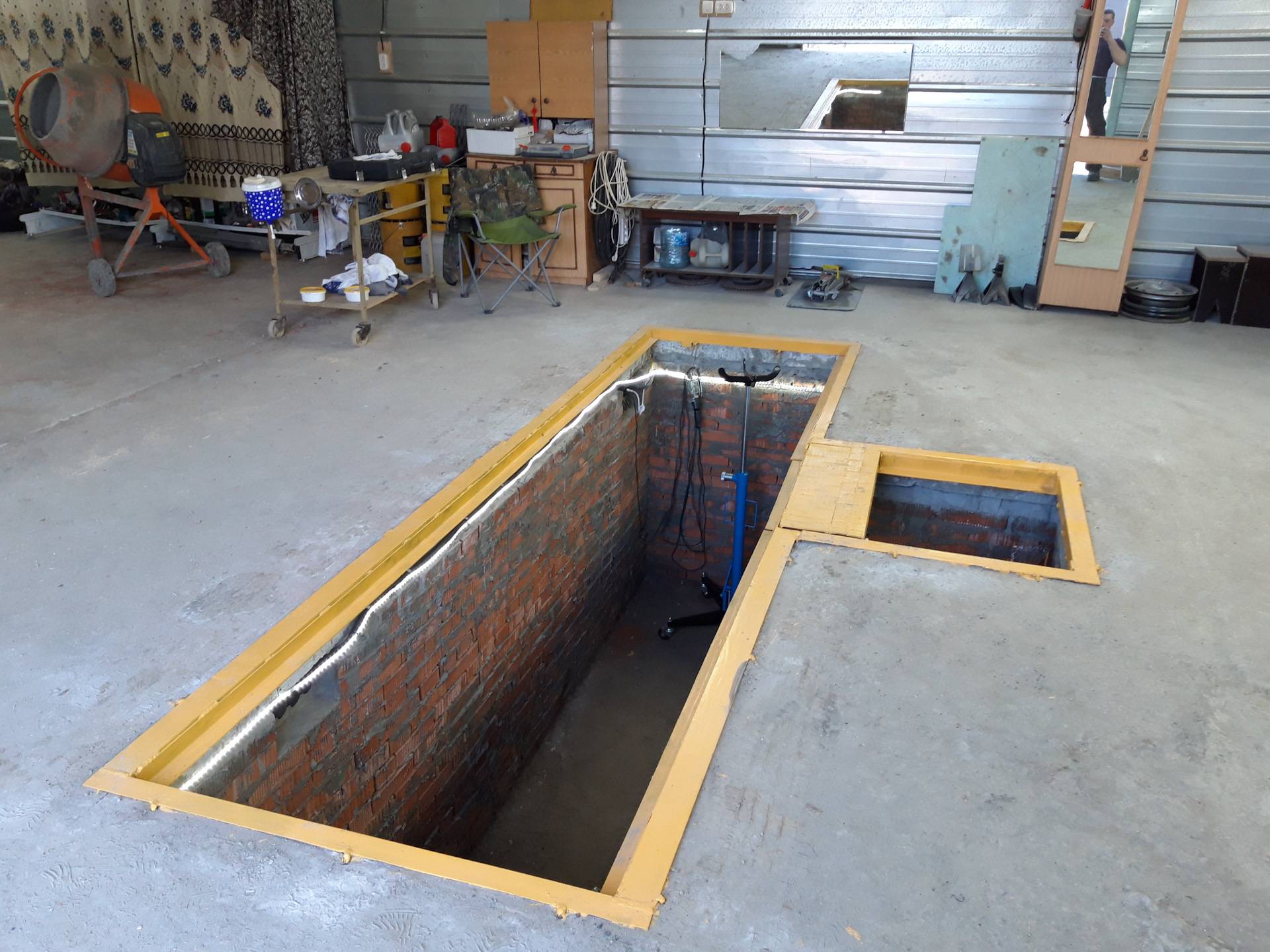 Сделал за 1400 рублей смотровую яму в гараж, которая выдержит любую легковушку: рассказываю весь процесс и результат | домовой | дизайн интерьера и ремонт