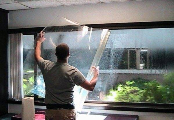 Как затонировать стекло в квартире