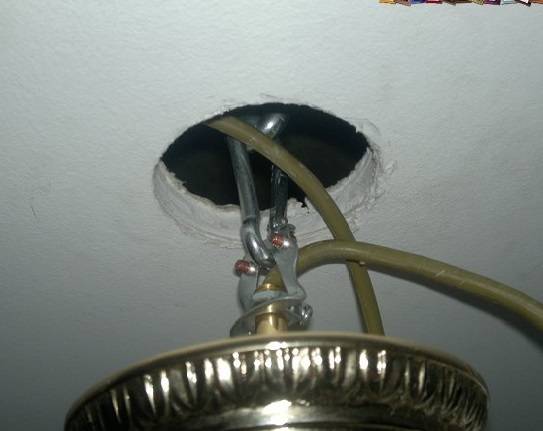 Как крепить потолочный светильник к потолку из гипсокартона