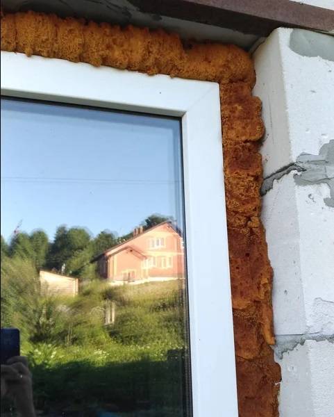 Как закрыть пену на окнах с улицы - строительный журнал