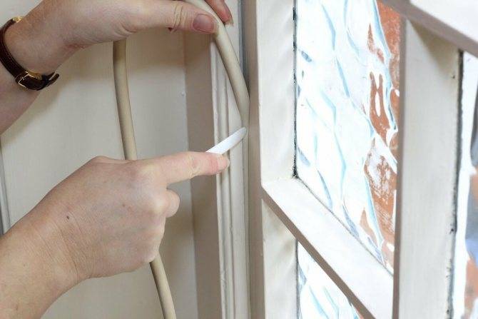 Чем заклеить окна на зиму: как заклеить окна в домашних условиях, чтобы не дуло
