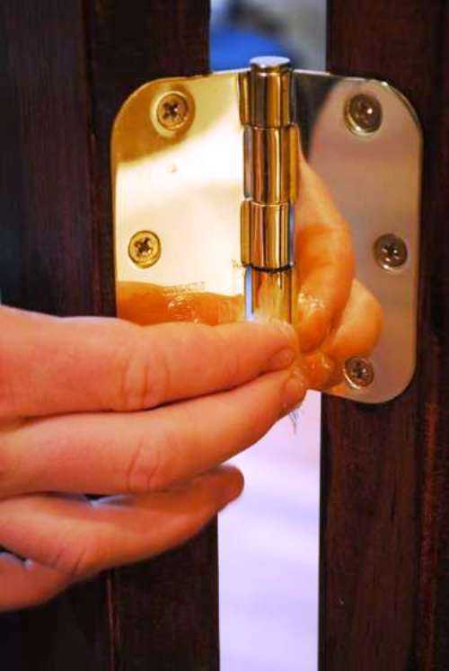 Захлопнулась дверь в квартиру или в комнату - как открыть без специалиста?