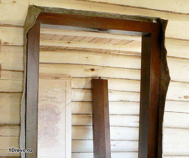 Установка дверей в деревянном доме своими руками — основные требования, видео