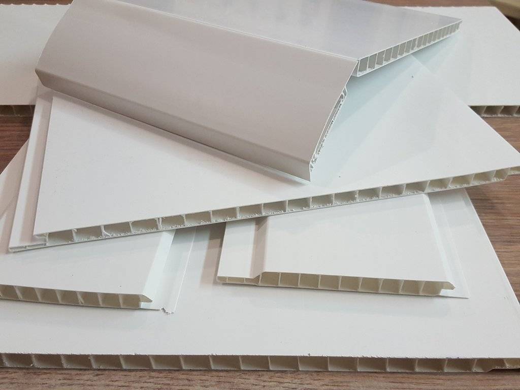 Инструкция по внутренней отделке стен панелями из пластика пвх