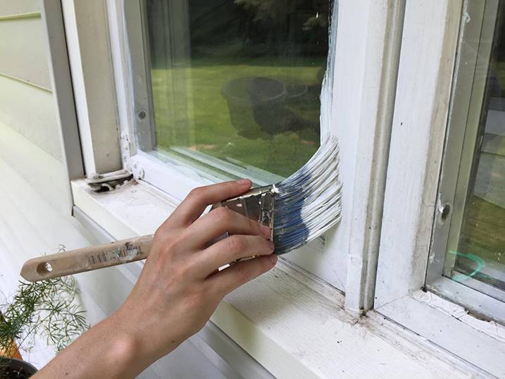 Как покрасить пластиковые окна своими руками — белый и коричневый цвет