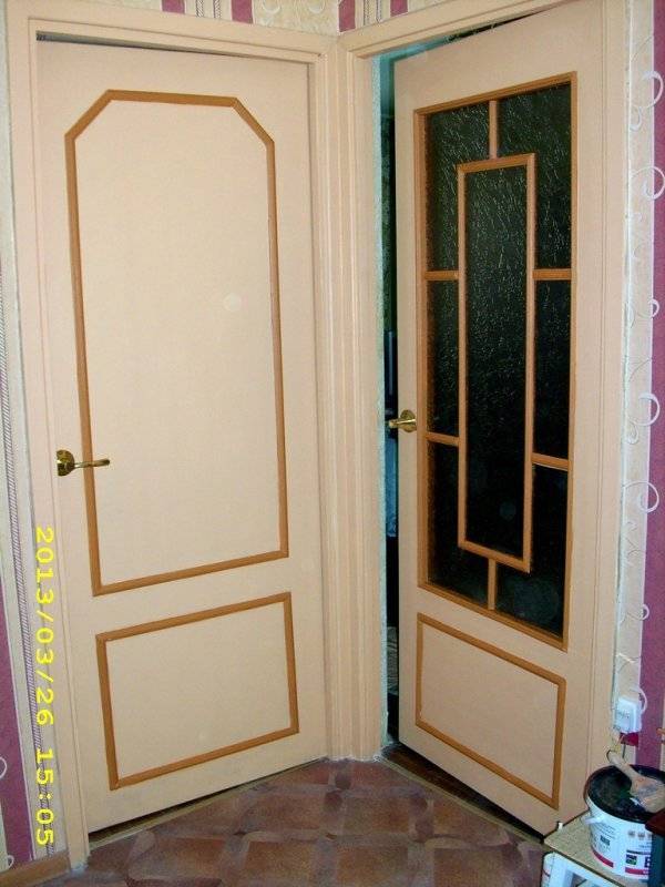 Как покрасить деревянные двери? чем снять старую краску с полотна?
